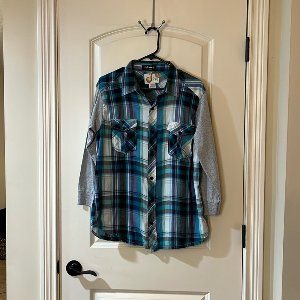 Iamkoko.la up cycled shirt. Size L
